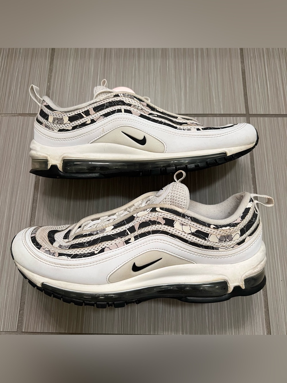 Nike Air Max 97 SE Floral Black White Women Size 9.5